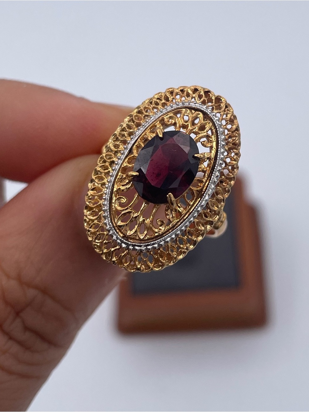 Mid-century Vintage 18K Yellow Gold Red Tourmaline Filigree Cocktail Ring Size8 - Picture 2 of 11
